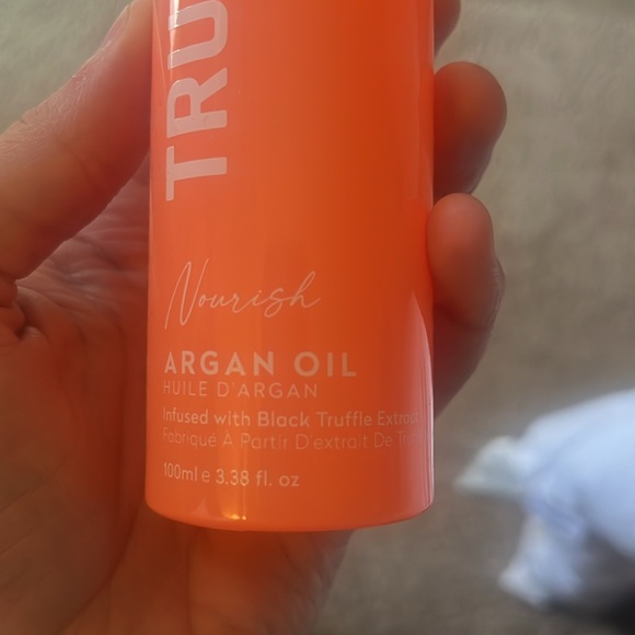 Truff Nourish Argan Oil - Picture 2 of 5
